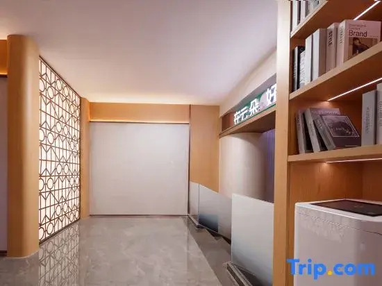 Qingting Business Hotel (Xinfeng High-speed Railway West Station Yingbin Avenue Branch)