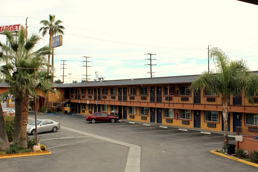 Orange Show Inn