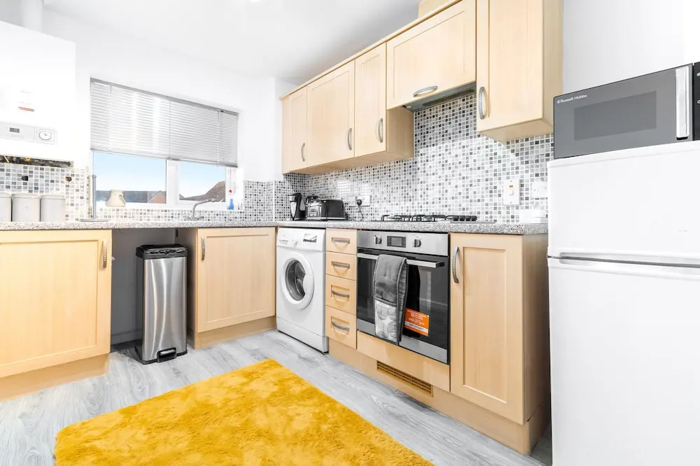 Stunning 2-bed Apartment in Tipton Sleeps 3