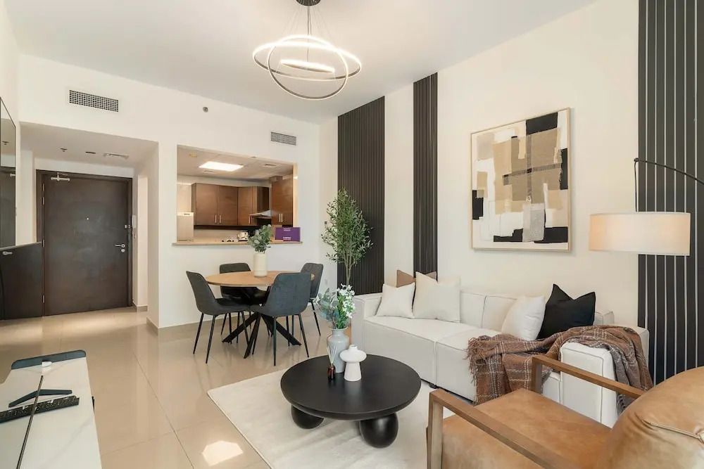 Silkhaus New 1bdr Stay at Dubai Production City in Centrium Tower