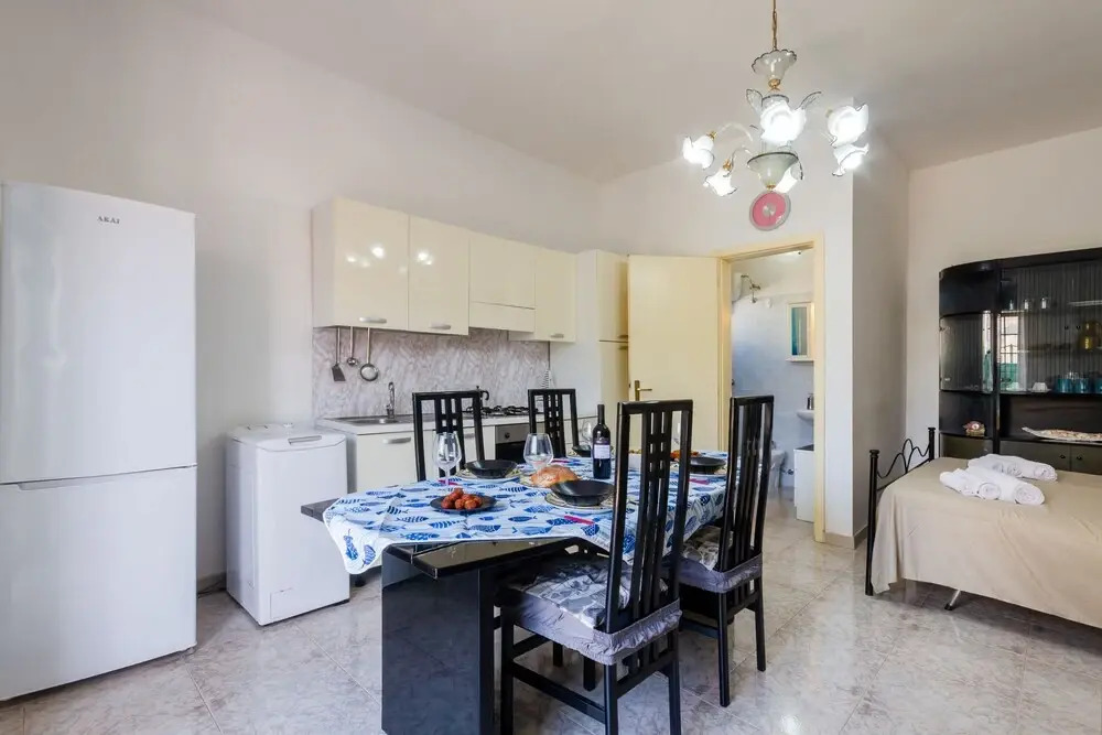 Air-conditioned Studio 300 Meters From the Sea With Wi-fi, Garden and Bike