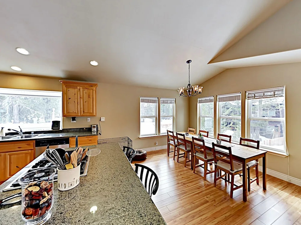2638 South Lake Tahoe - 3 Br Home