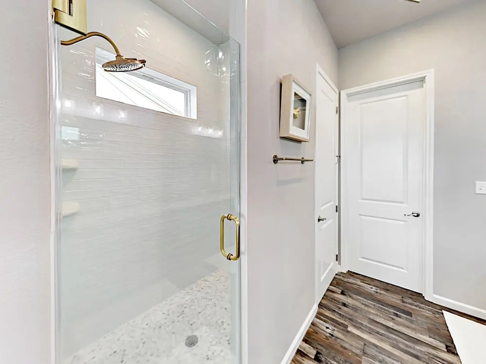 Canal-Front - 3 Br Home