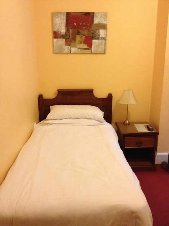 Wimblehurst Hotel