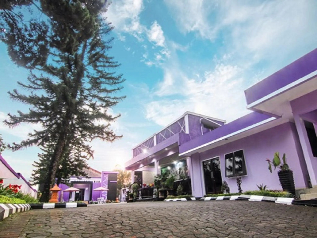 Signature Hotel Cipanas