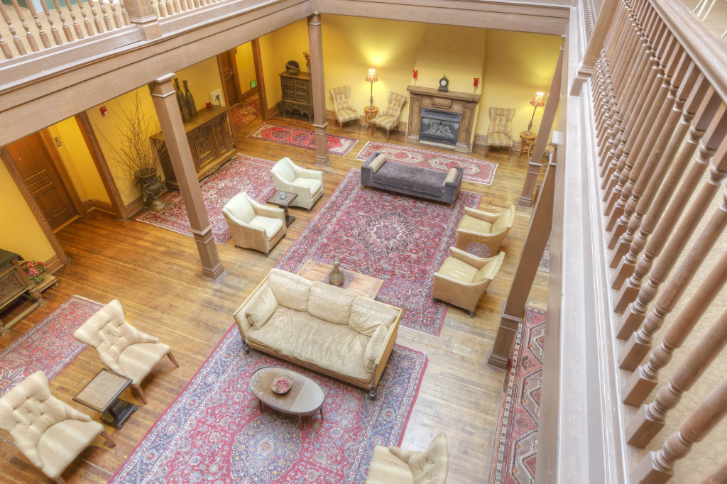 Montvale Hotel