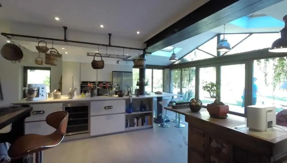 Provencal Villa for Nature Lovers in Lub ron