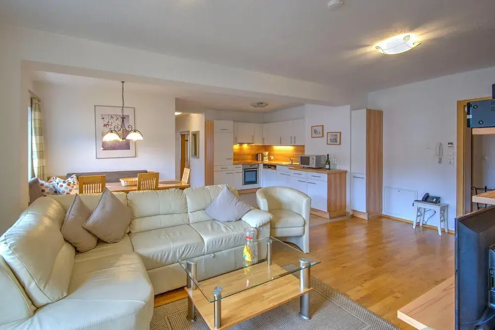 Vicky Apartment - Central, Mountain Stay