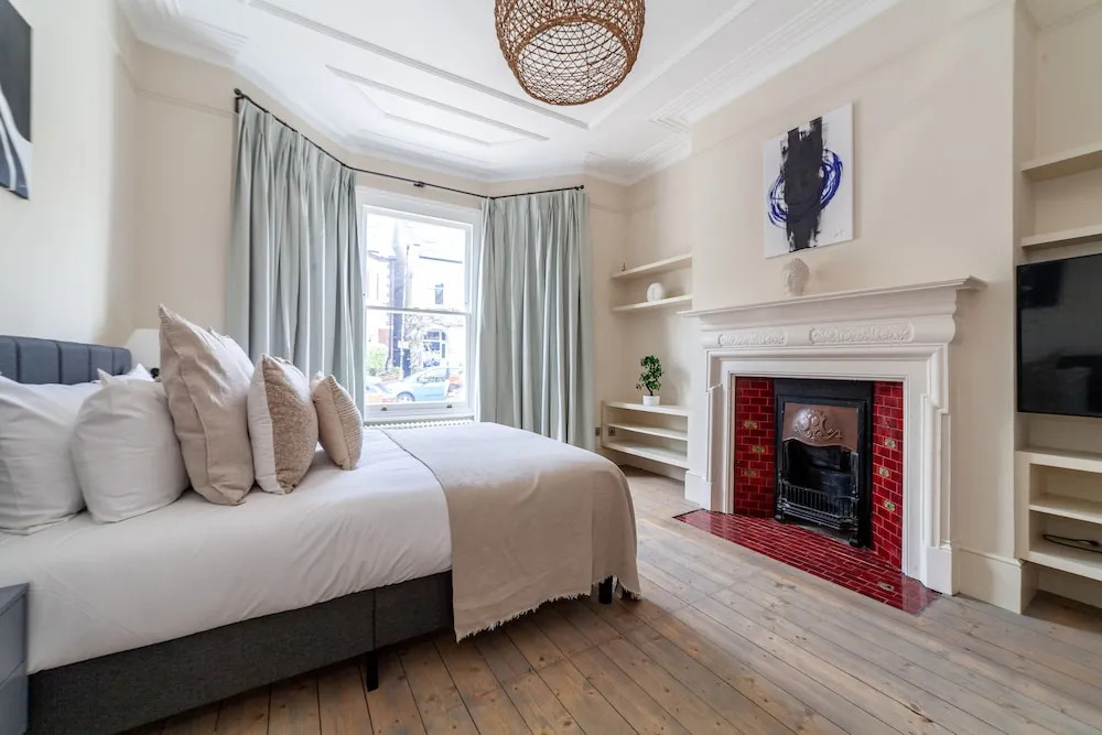 5 Bed Apartment in Clapham