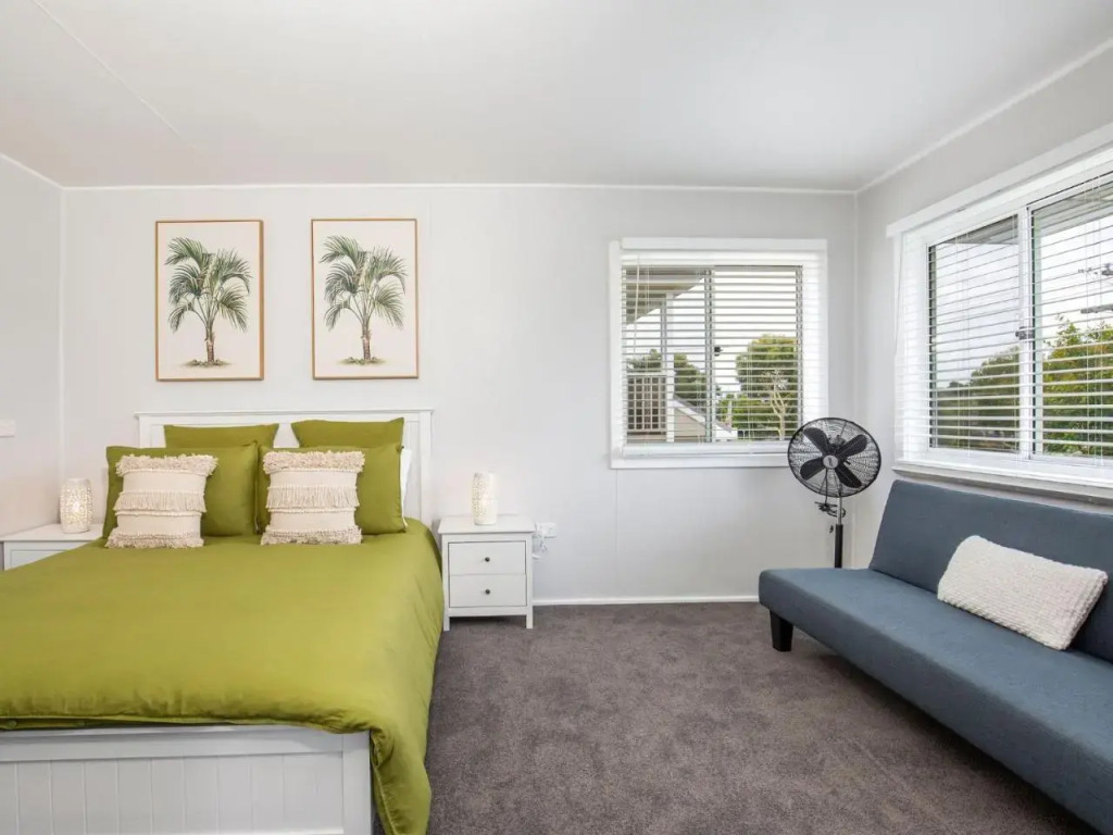 Sunfish Pet Friendly 4 Mins Walk to Beach