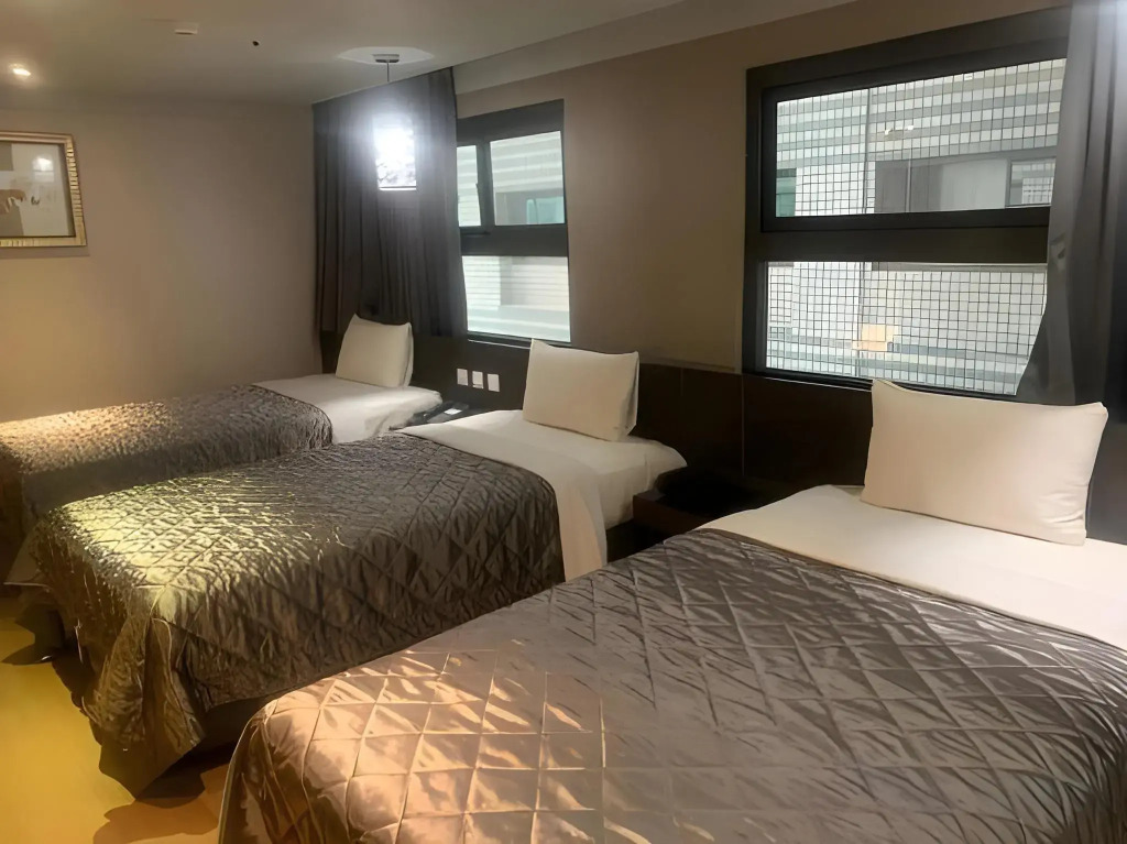 Fine Hotel