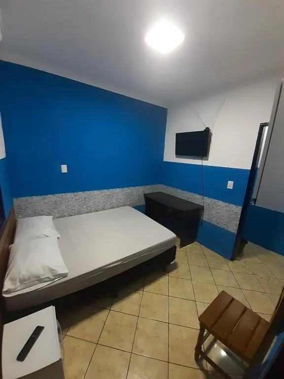 Portaria e circulação de hóspedes só até 23 horas - Reabre às 5 horas - Pousada Bem-te-vi Tompell