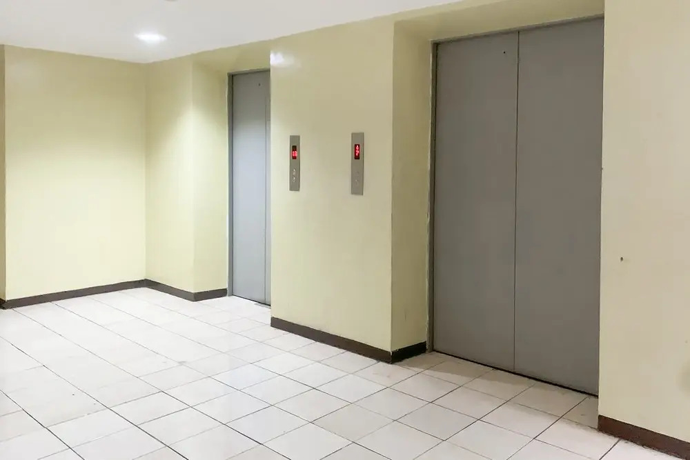 RedLiving Apartemen The Suites Metro - KS 2 Property Tower E