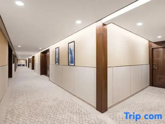 LUX CABINS Zunzhong Hote