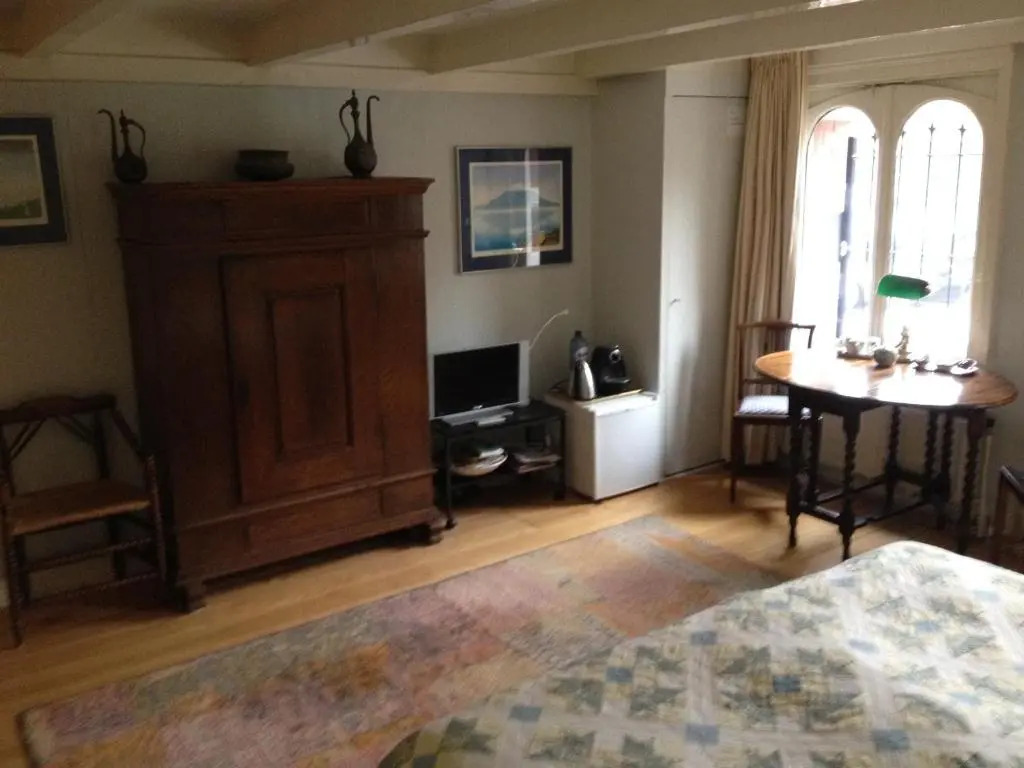 Vondelparkmuseum B&B