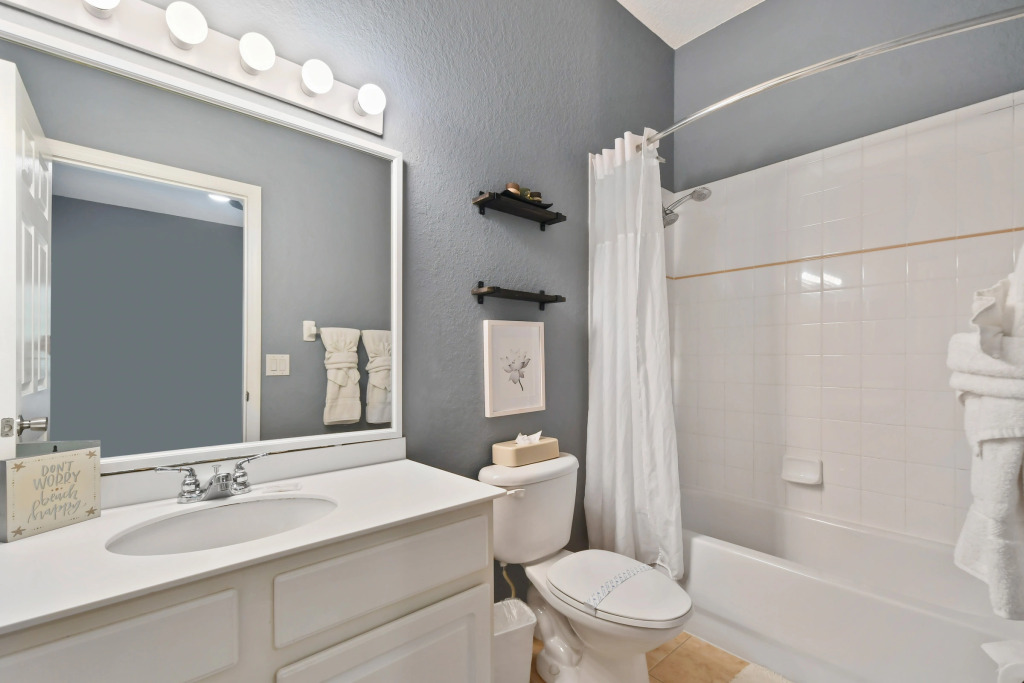 Bahama Bay Beautiful 3 Bedrooms Condo