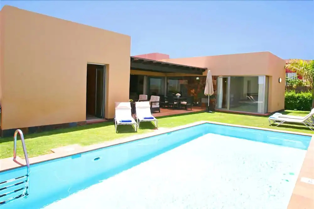 Villa in San B. de Tirajana, Gran Canaria 102858 by MO Rentals