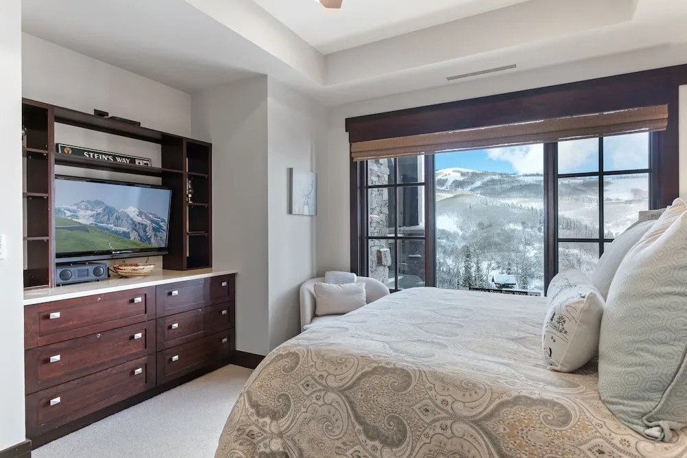 Flagstaff Lodge at Deer Valley Resort - Two Bedroom Residence #305 2 Condo