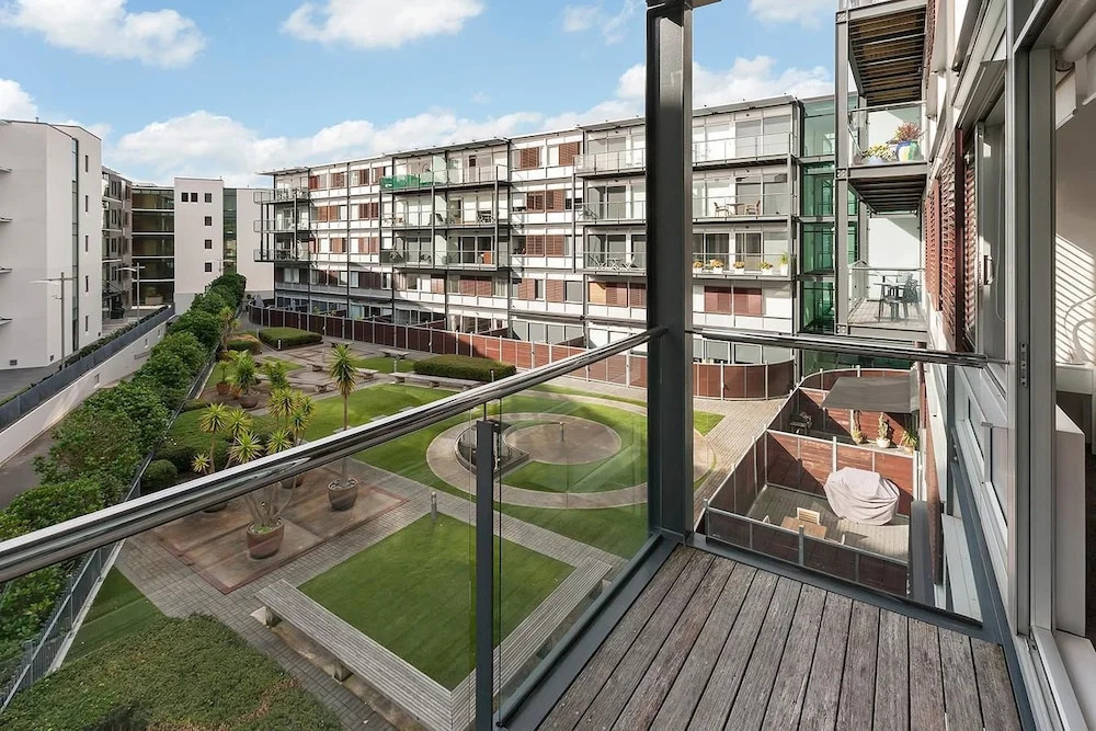 QV Friendly Harbour Apartment - 743