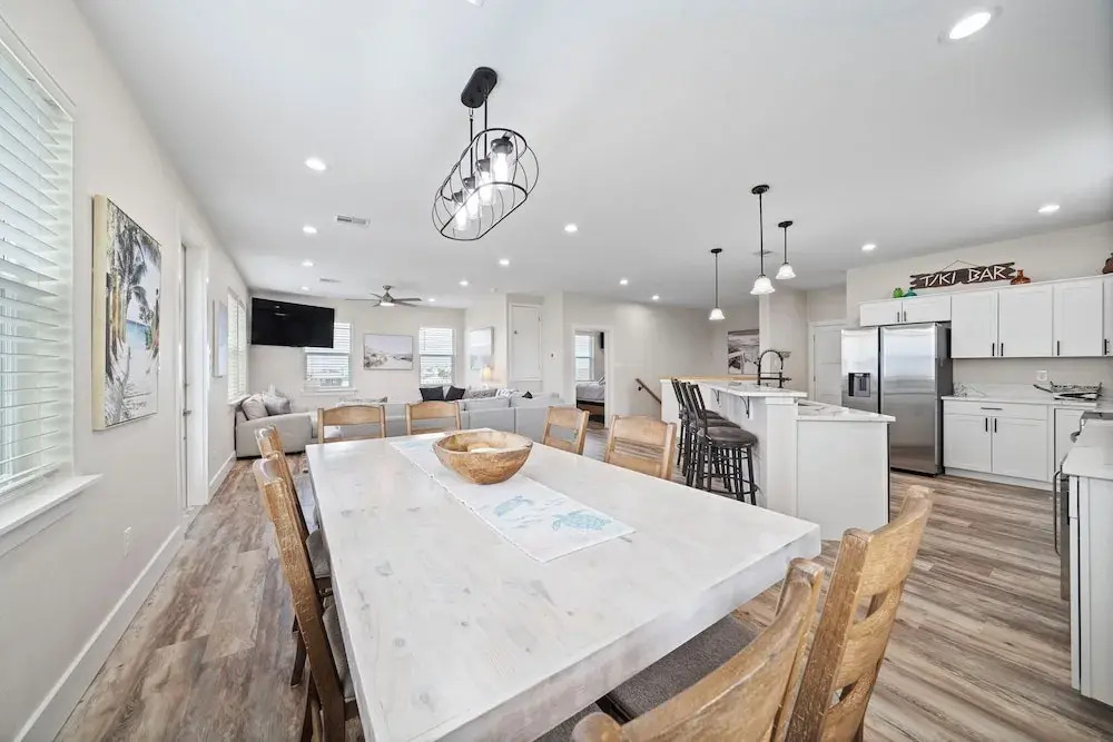 Coral Mountain by Ryson Vacation Rentals