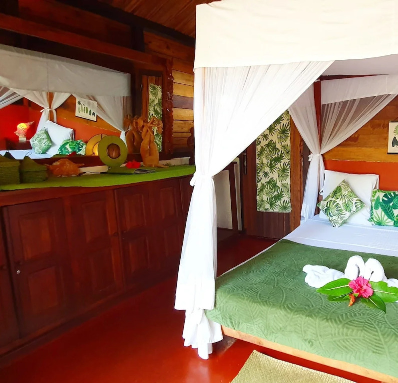 Hotel ECOLODGE LE RAVORAHA