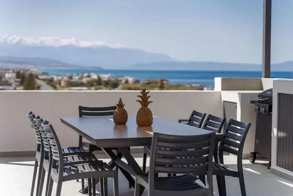Villa Etoile - With Private Pool and Sauna