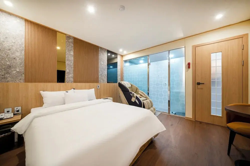 Heoandjang Hanok Hotel