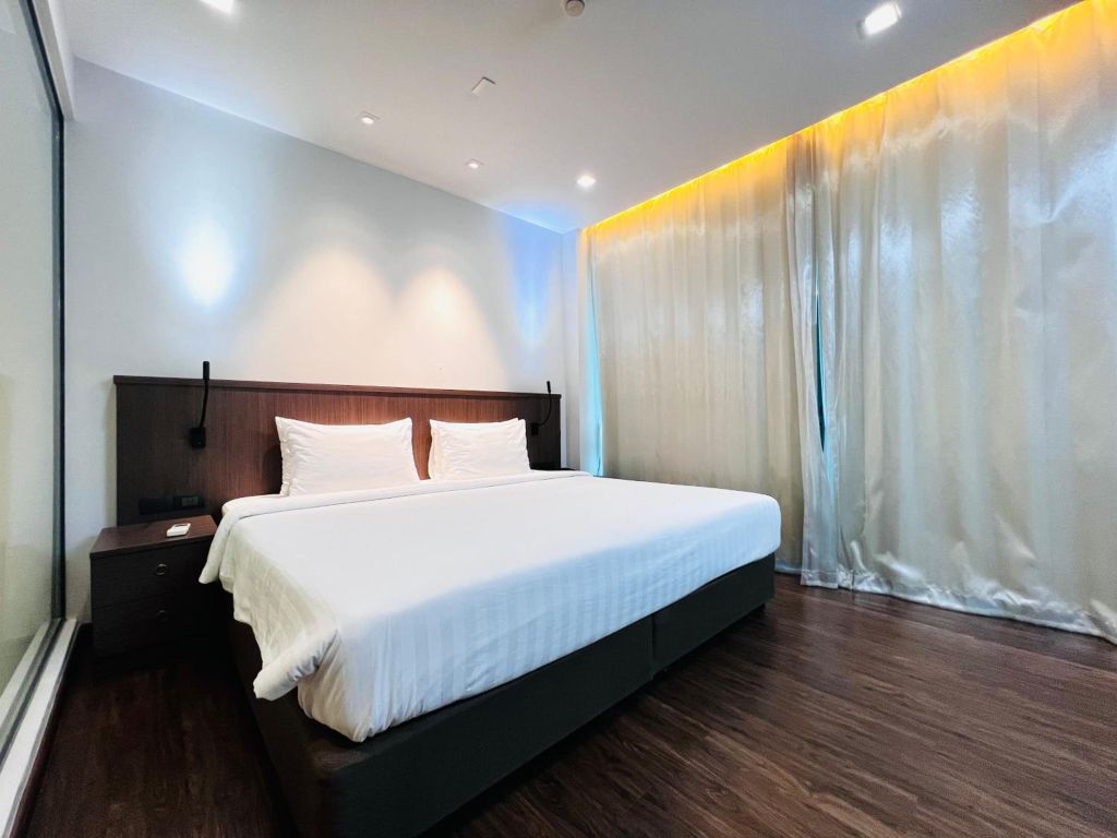 Civic Horizon Hotel & Residence