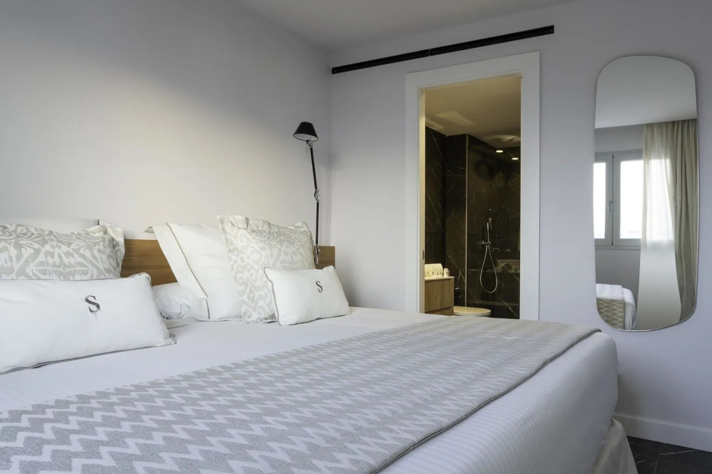 Pure Salt Residences