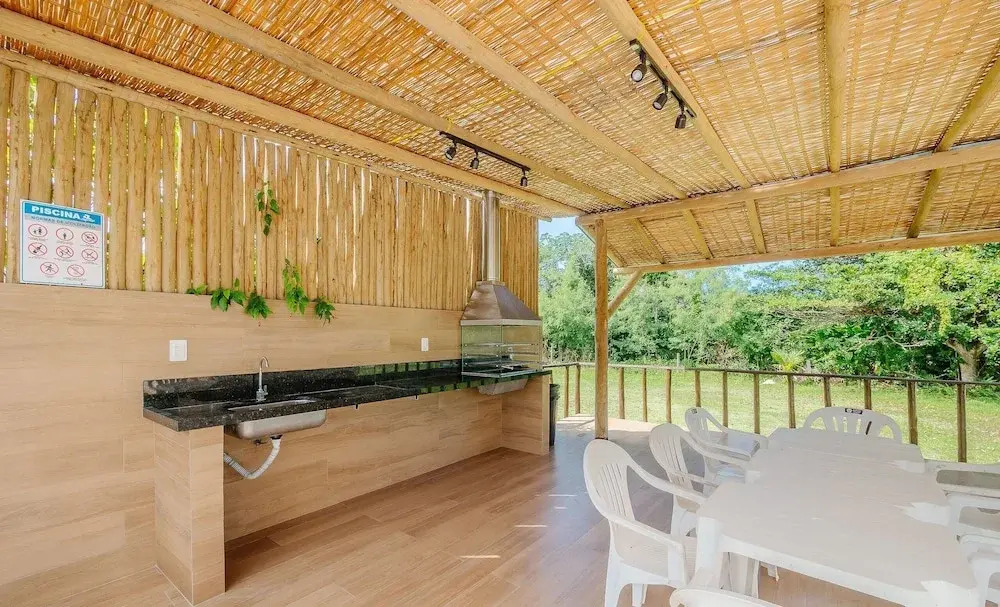 Spacious House w/ Pool in Guarajuba Cag0003