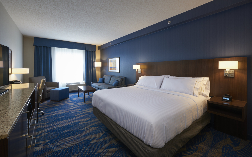 Holiday Inn Express & Suites St. Johns Airport by IHG