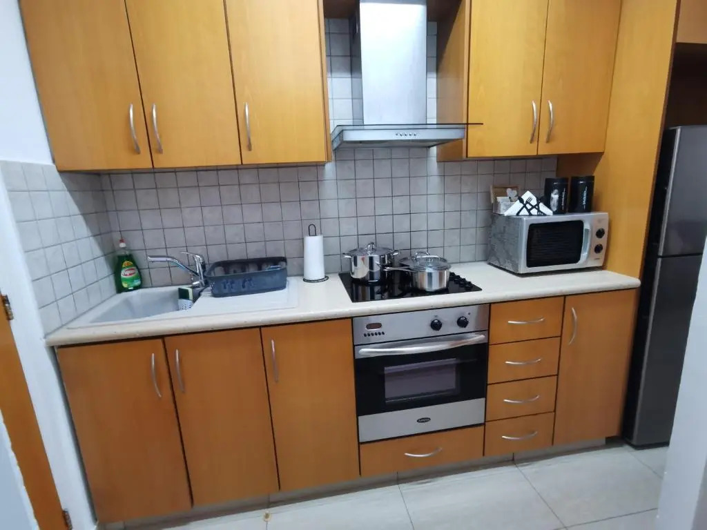 Flat111-Adults only