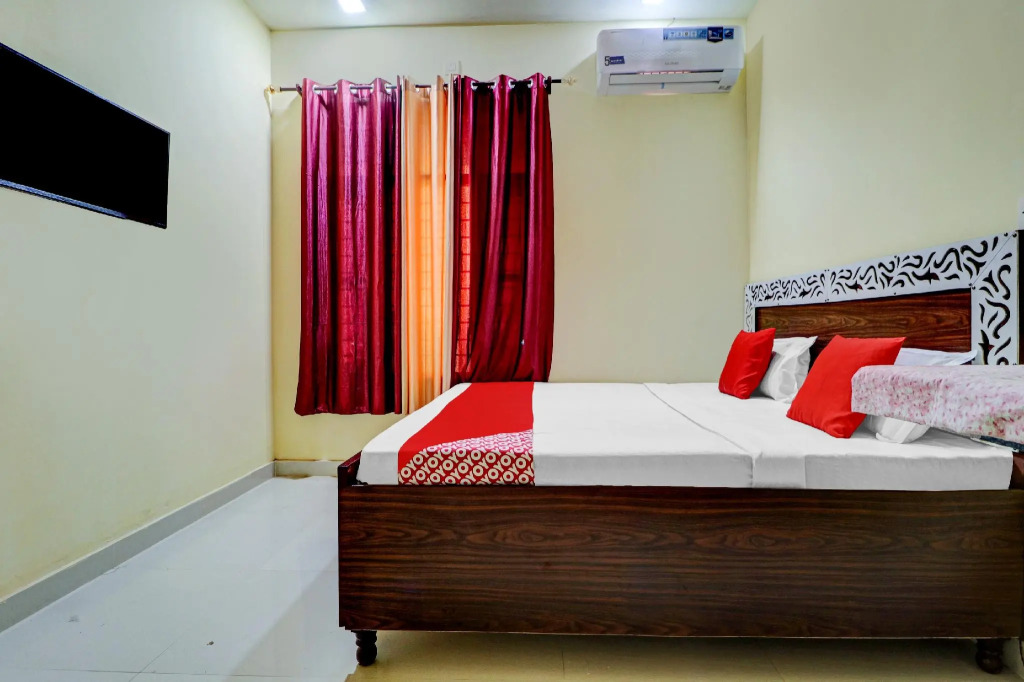 OYO 76880 Hotel 2 Cubes