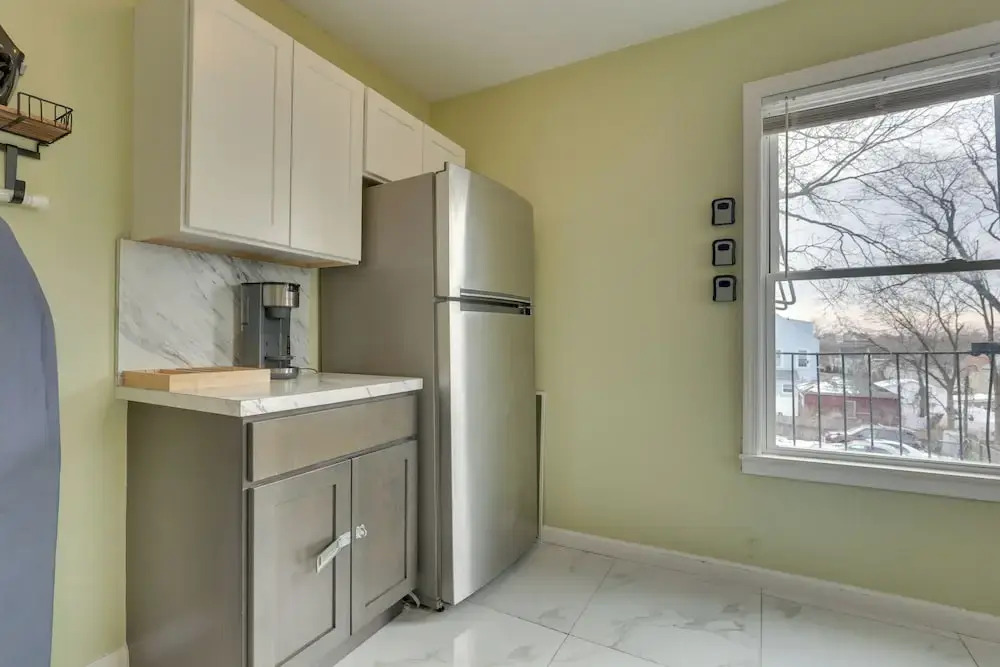 Easy NYC Access: Updated Apt Near Parks & Bay!