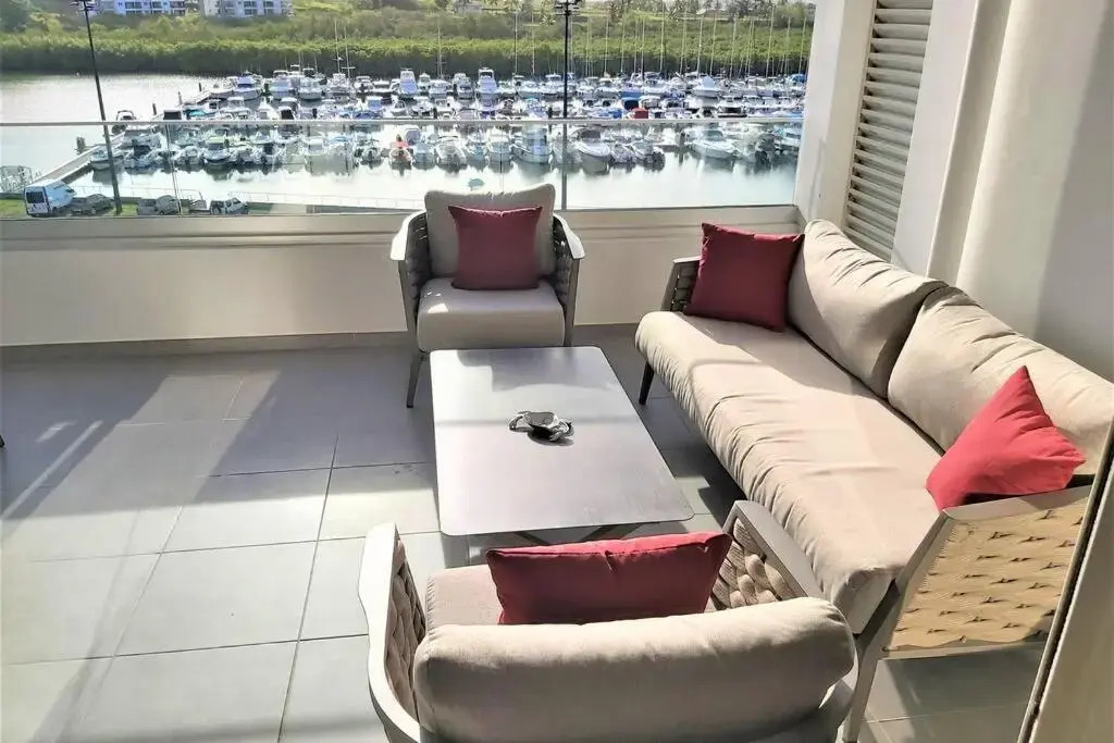 Appartement neuf vue Marina étang Z'abricot FDF