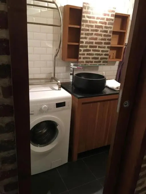 Studio 29 m2 proche La Défense WIFI
