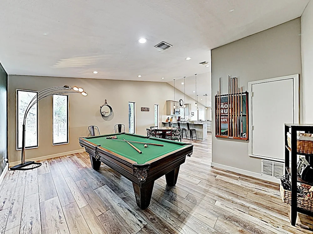 New Listing! Stunning Lakefront W/ Hot Tub & Cove 4 Bedroom Home