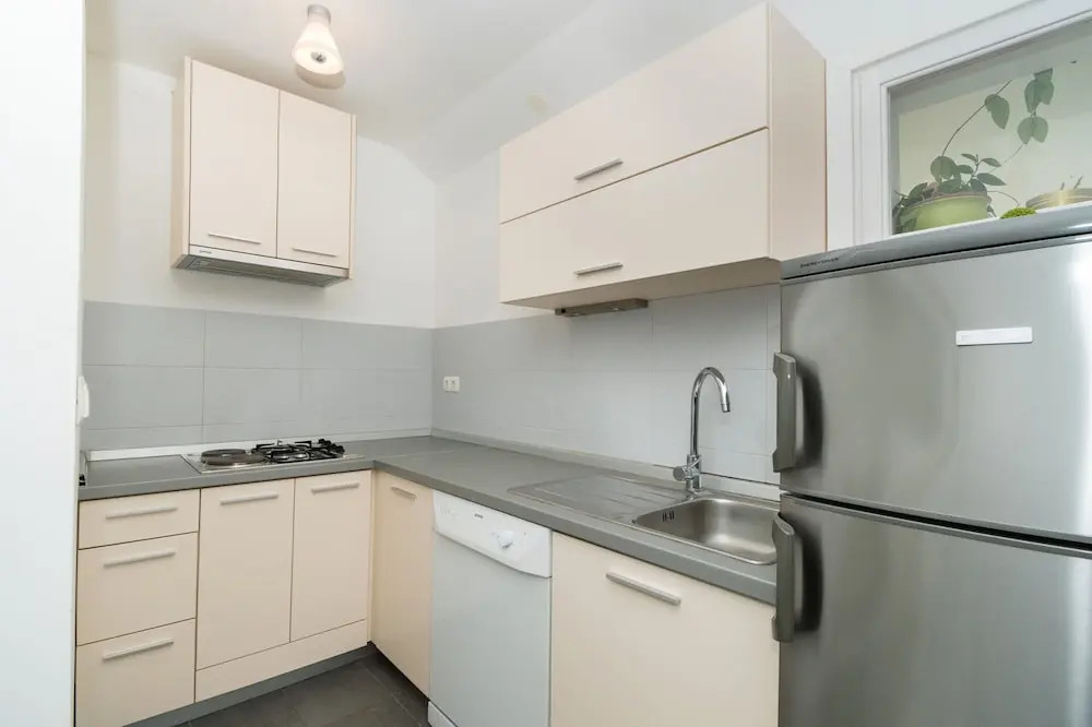 Apartment Lena City Center Near Beach