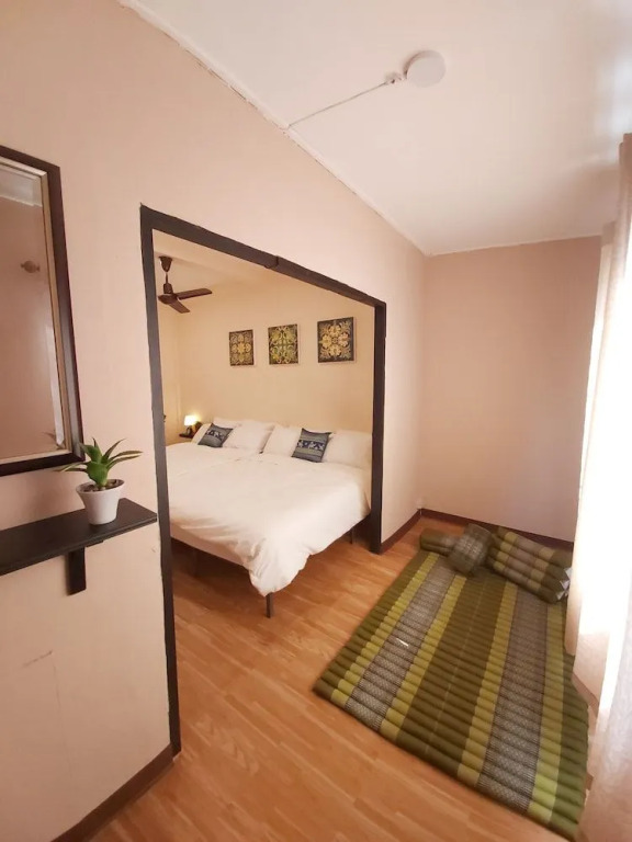 Real Bangkok Guesthouse Private 3BR Home 3 Min to BTS Ratchathewi