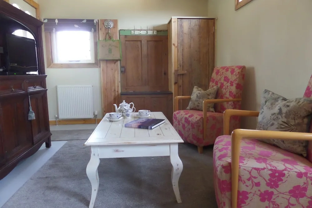 Charming 1-bed Garden Lodge in Boyndie, Banff