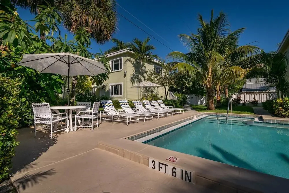 Palm Cay 4