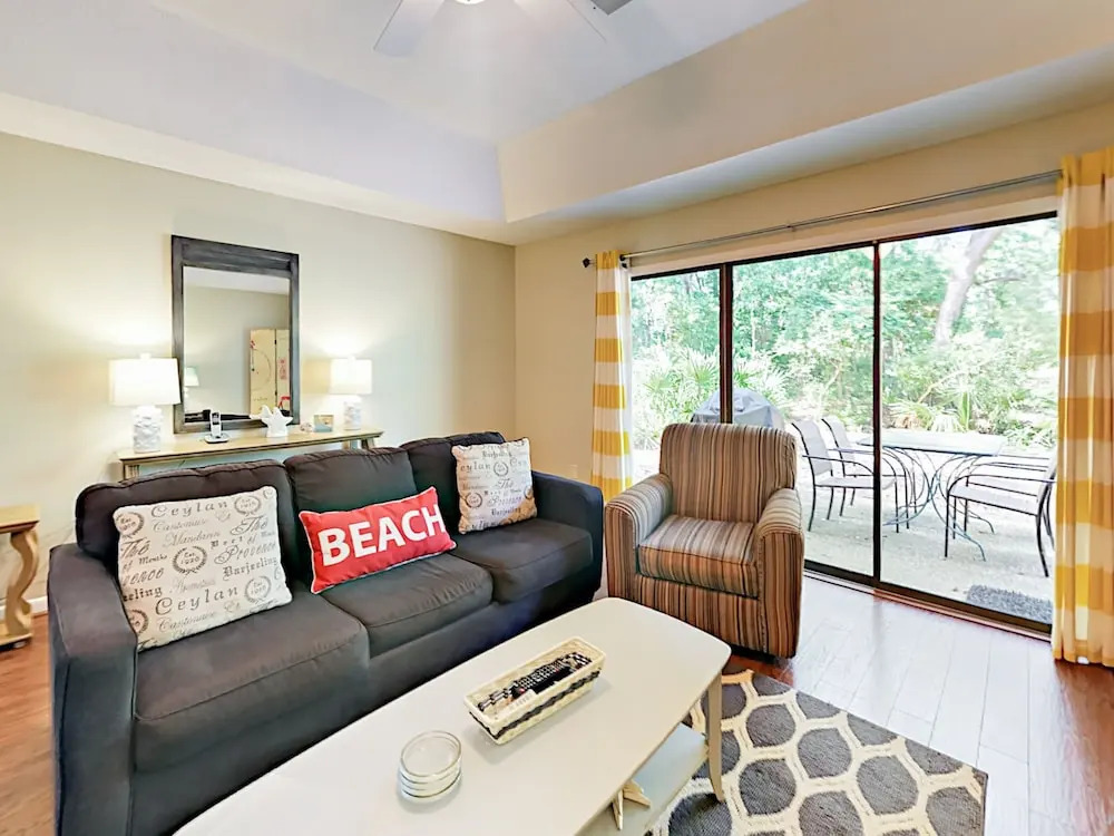 Sea Pines 2br W/ Patio, Near Beach 2 Bedroom Home