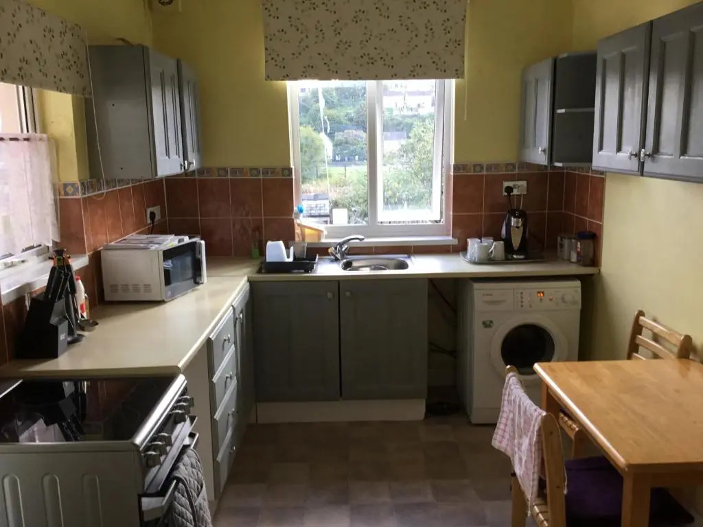Apartment with basic equipments and shared garden