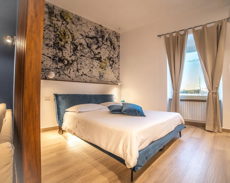 LA BANCHINA LUXURY SUITES