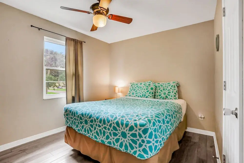 Charming Condo w/ Pool 500 Yards to Beach, Near Lighthouse & Downtown
