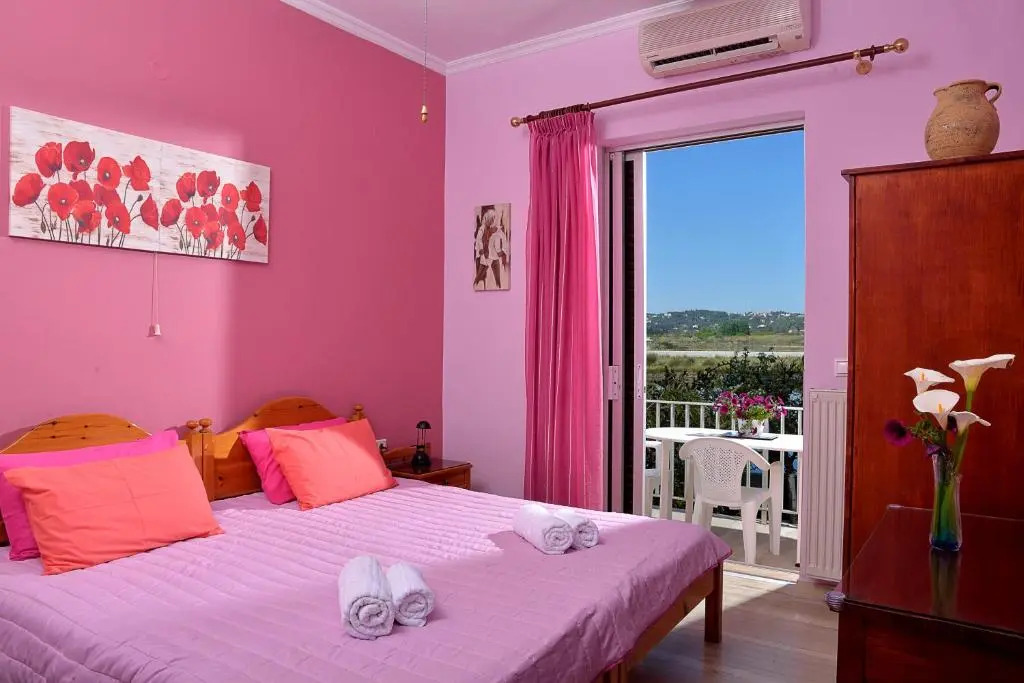 Annas Apartments and Studios - Planespotters Paradise