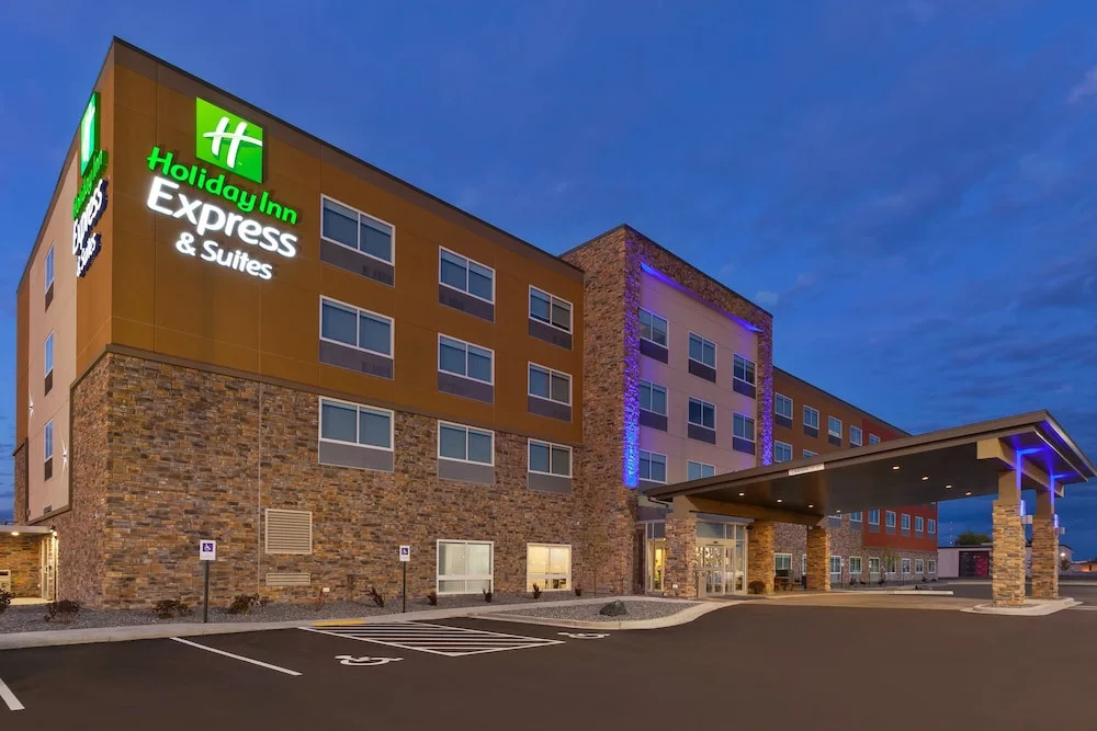 Clarion Hotel Campus Area