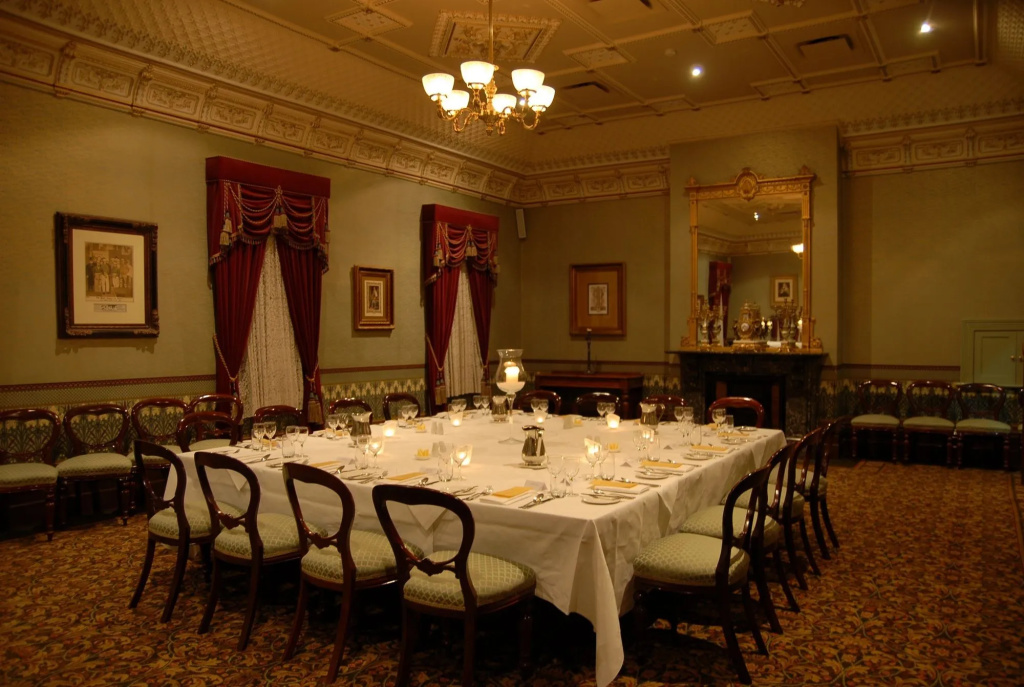 Craigs Royal Hotel