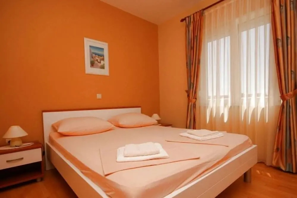Karolinas - Parking - A3-white