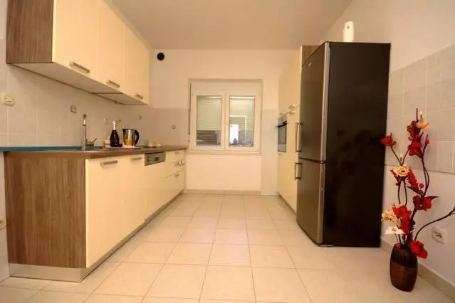 Apartment Smile Podstrana